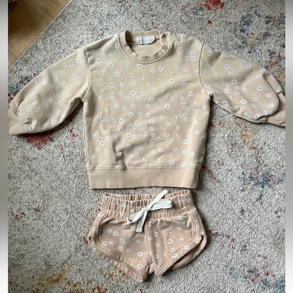 Jamie Kay Sweatshirt & Short Set- Light Pink Floral, lyr - Picture 2 of 12